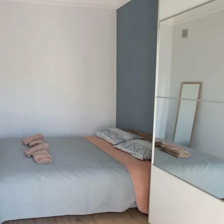 Anatoli's Sky Apartment, City Center Apartment *